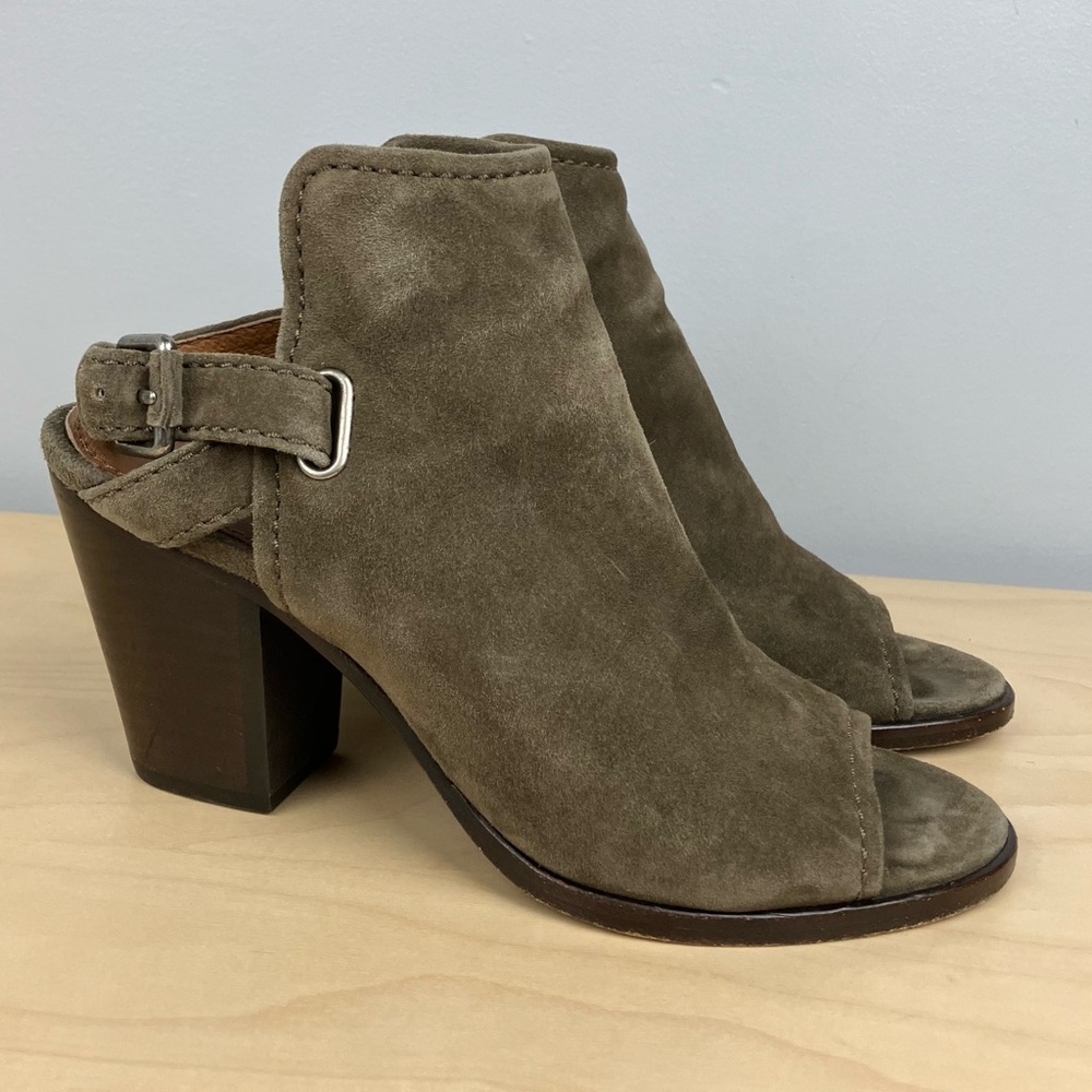 Frye Women’s Size 7.5 M Dani Olive Green Suede Peep Toe Heeled Booties Buckle